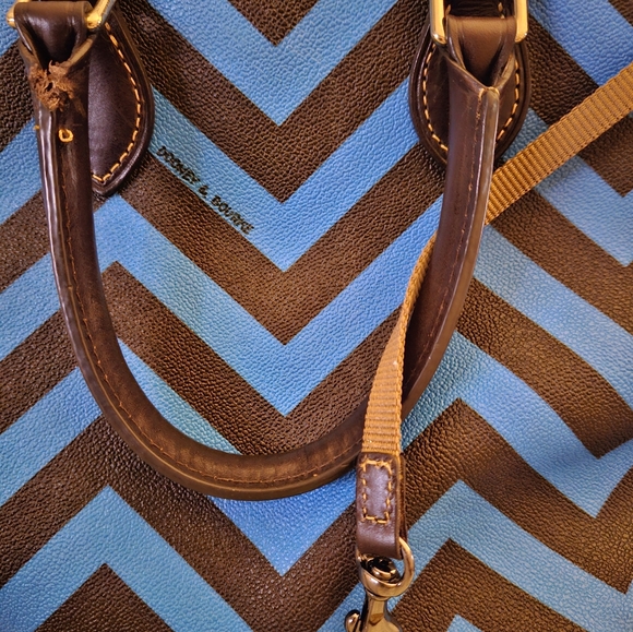 Beautiful Chevron blue and black Dooney and Burke dome shape shachel. - Picture 7 of 13